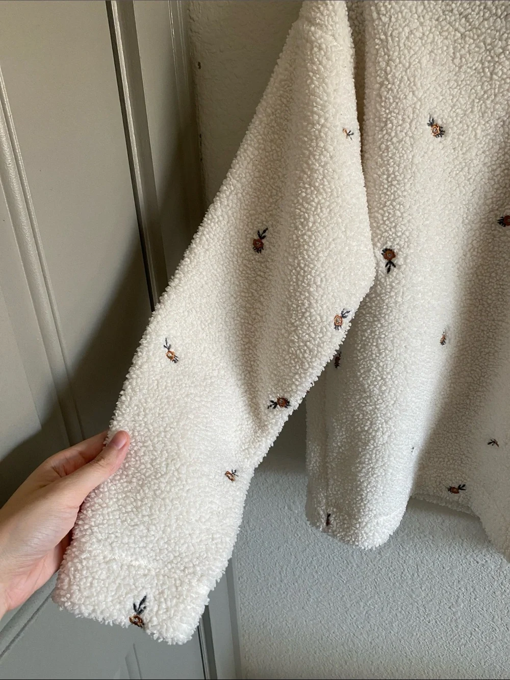 Women’s LOFT Cream Pullover with Tiny Floral Embroidery